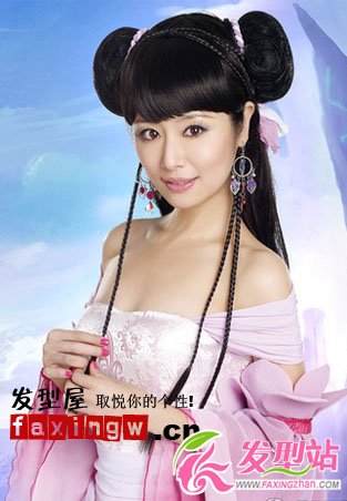 林心如代言網(wǎng)游絕美發(fā)型圖片 盡顯純美精靈范兒
