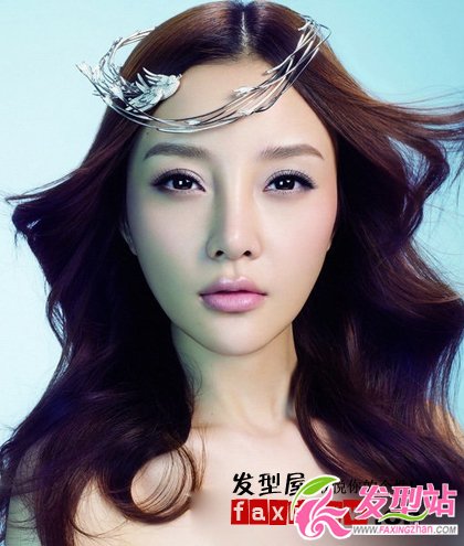 李小璐珠寶大片 女神氣質(zhì)發(fā)型圖片欣賞