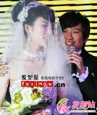 Beyond成員葉世榮與張偉鈴結(jié)婚現(xiàn)場(chǎng)照片