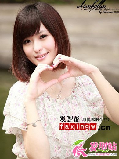 臺(tái)版楊冪簡(jiǎn)莉紋網(wǎng)絡(luò)走紅小清新BOB頭短發(fā)照曝光