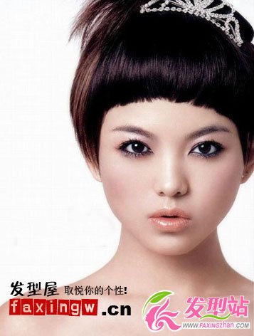 巧學明星減齡發(fā)型秘訣