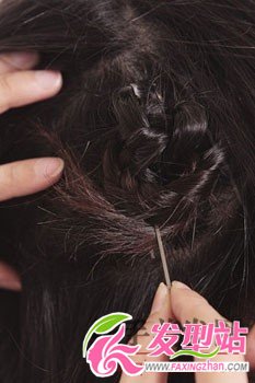 最具有女人味發(fā)型DIY