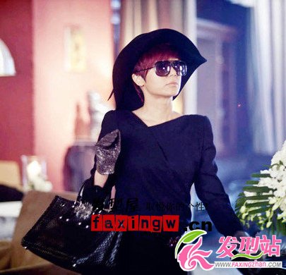 《女人幫》蔣雯麗百搭紅色短發(fā)時尚帥氣逼人