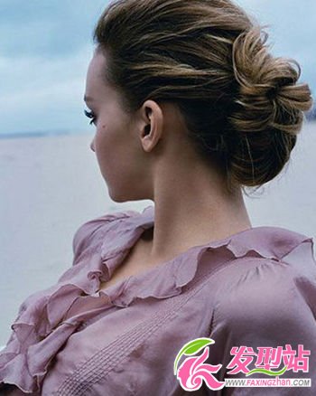 浪漫味道春日長發(fā)赴約造型(組圖)