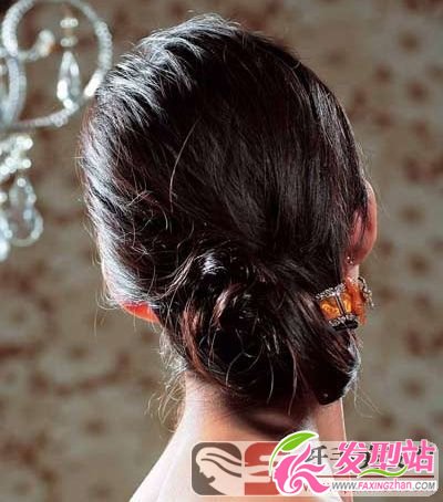 風格發(fā)型完美搭配露背裝 風格發(fā)型完美搭配露背裝