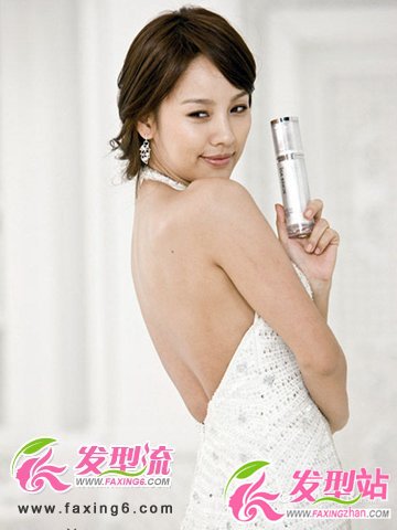 韓國歌手李孝利魔女發(fā)型 性感魅力
