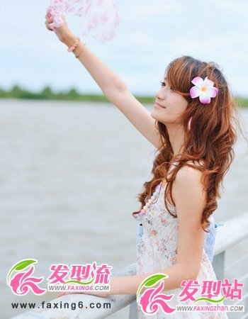 閃亮五月的女生中長(zhǎng)發(fā)發(fā)型