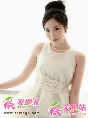 清爽百搭丸子頭 人見(jiàn)人愛(ài)