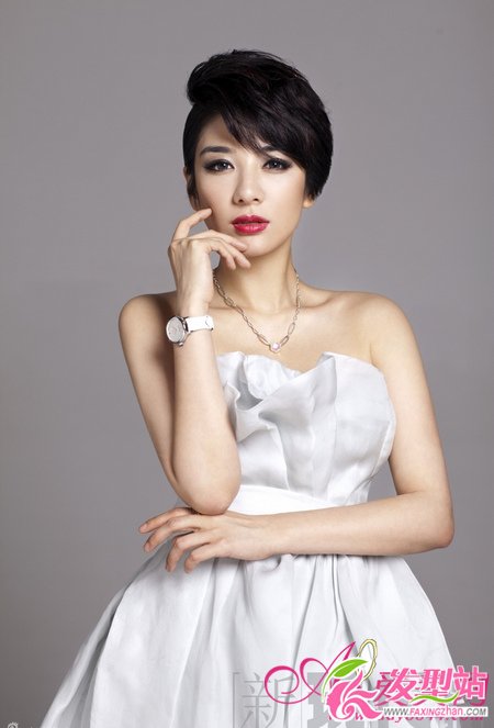 黃奕時(shí)尚蛻變 輕松駕馭熟女短發(fā)