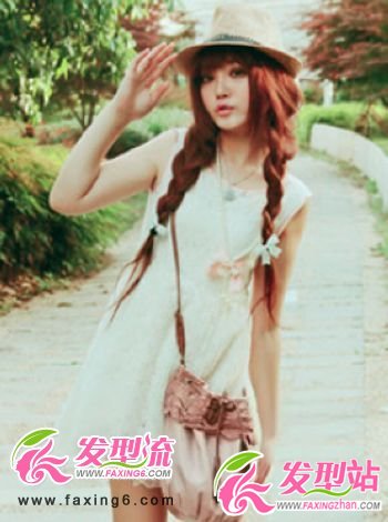 清純可愛的雙發(fā)辮時尚發(fā)型