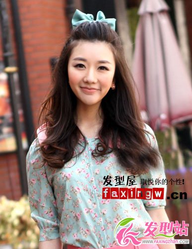 夏日人氣街拍發(fā)型 甜美風(fēng)最受追捧