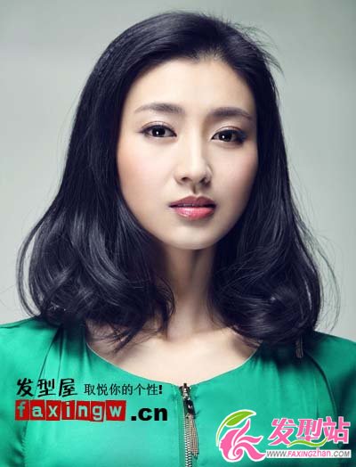 斕曦純美寫真 清新優(yōu)雅黑色齊肩直發(fā)圖片欣賞