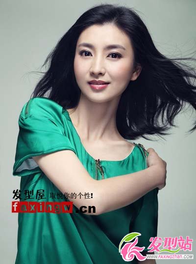 斕曦純美寫真 清新優(yōu)雅黑色齊肩直發(fā)圖片欣賞