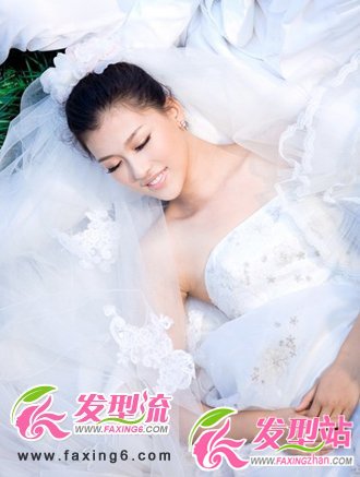 六月唯美浪漫新娘盤發(fā)