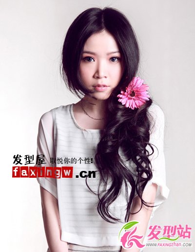 夏日清新唯美女生黑色發(fā)型