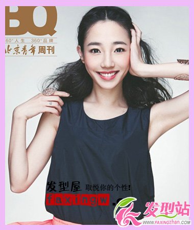 白百何登《北京青年周刊》雜志 黑色中長發(fā)顯文藝范