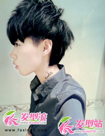 俊俏的男生長(zhǎng)發(fā)發(fā)型 帥氣時(shí)尚