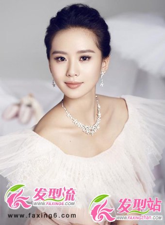 夏季女生盤發(fā)發(fā)型 最簡單的盤發(fā)