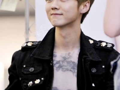 n(gu)°l(f)   EXO-M[r(sh)