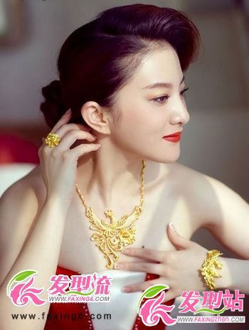 高貴盤(pán)發(fā)發(fā)型圖片