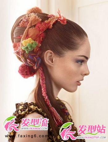 甜美盤發(fā)發(fā)型圖片