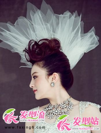 唯美盤(pán)發(fā)發(fā)型圖片