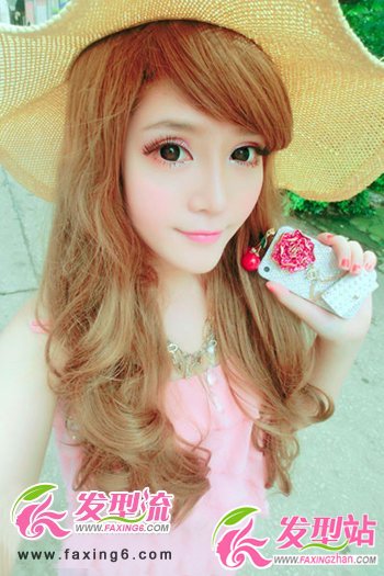 時(shí)尚卷發(fā)發(fā)型圖片