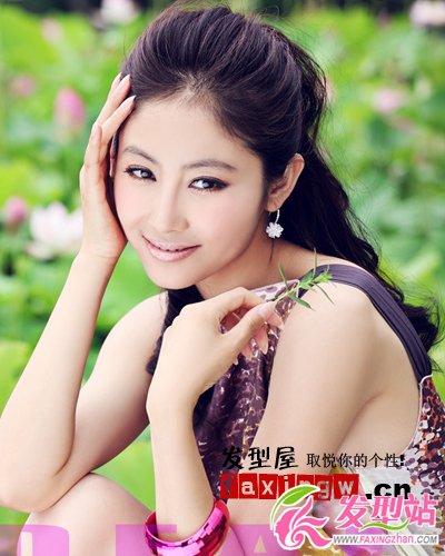 2012夏日清爽發(fā)型 女明星百搭減齡無劉海馬尾發(fā)型