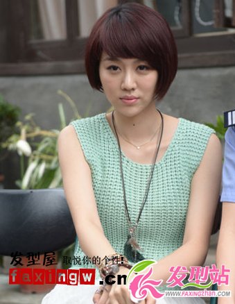 7月抗高溫女生清涼短發(fā)能hold住