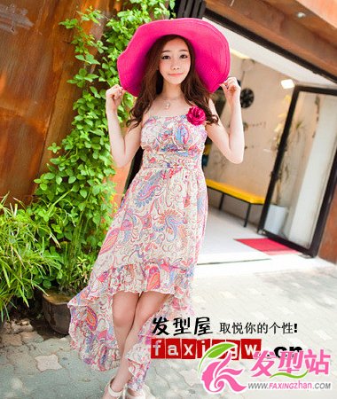夏季穿裙子配什么發(fā)型 適合穿裙子的發(fā)型