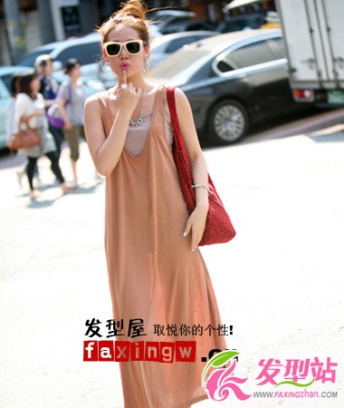 夏季穿裙子配什么發(fā)型 適合穿裙子的發(fā)型