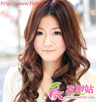發(fā)型設(shè)計(jì)與臉型的搭配技巧-方型臉臉型與發(fā)型設(shè)計(jì)的搭配
