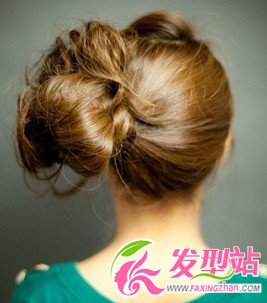 飛舞清揚 DIY立體感花苞頭