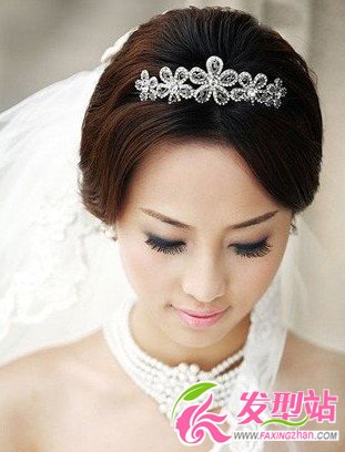 典雅新娘 華麗麗的盤(pán)發(fā)最搶眼