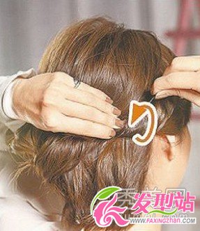 1分鐘變小女人發(fā)型DIY