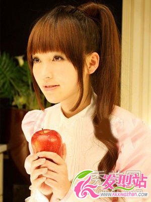 2012馬尾新扎法 引領(lǐng)秋冬秋冬發(fā)型時(shí)尚