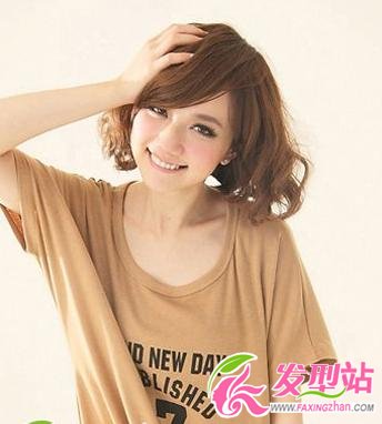 卷發(fā)發(fā)型 盡情演繹甜美浪漫
