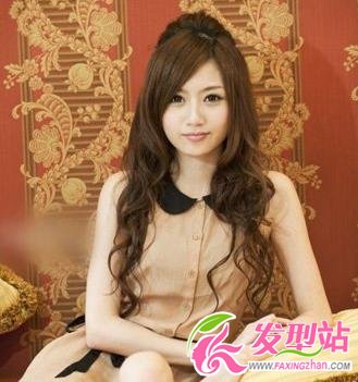 今夏卷發(fā) 盡顯淑女風