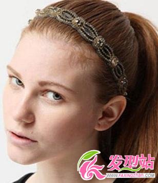 巧用發(fā)帶打造甜美清爽發(fā)型