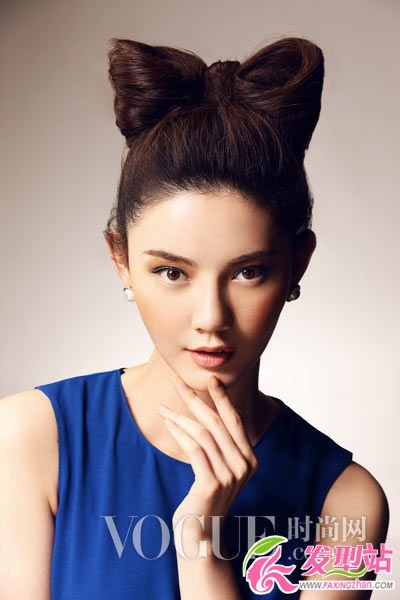 跟Lady Gaga學(xué)做蝴蝶結(jié)
