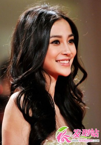 2012威尼斯電影節(jié)紅毯女星造型大PK