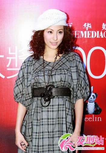 2012潮流女星帽子發(fā)型搭配秀