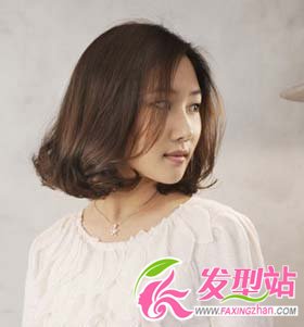 時(shí)尚波波頭發(fā)型設(shè)計(jì)
