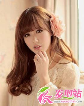 2012最新中長(zhǎng)發(fā)發(fā)型設(shè)計(jì)