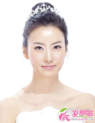 新娘盤發(fā) 夢幻婚禮靚發(fā)型(組圖)