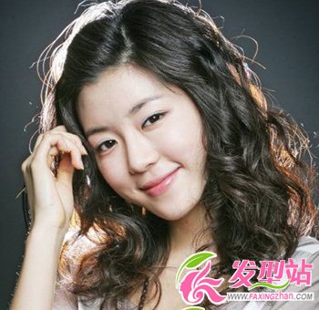 2013流行女生卷發(fā)發(fā)型