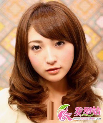 2013流行卷發(fā)發(fā)型 做清新甜美淑女