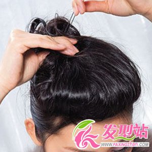 提升高雅氣質(zhì)盤發(fā)發(fā)型DIY