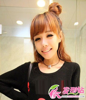 時(shí)尚中長(zhǎng)發(fā)扎發(fā)發(fā)型