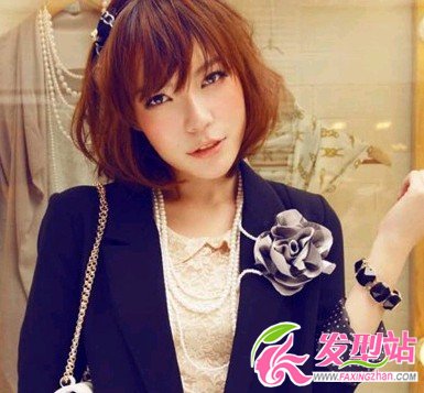 最新款女生中短發(fā)發(fā)型